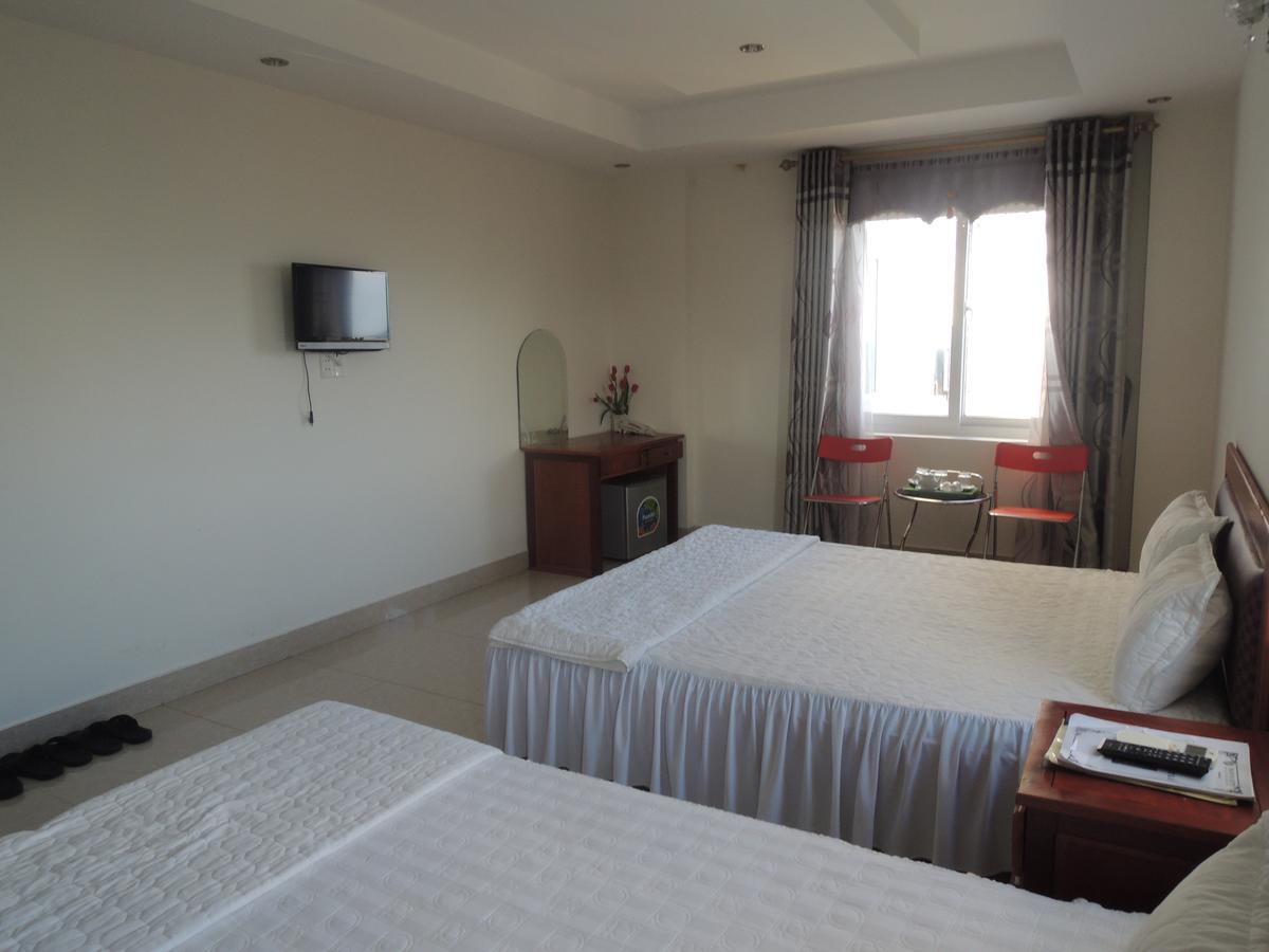 Ngan Ha Hotel Донг Хой Екстериор снимка