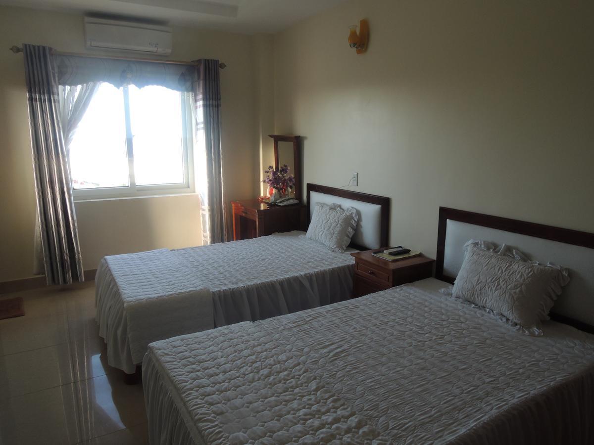 Ngan Ha Hotel Донг Хой Екстериор снимка