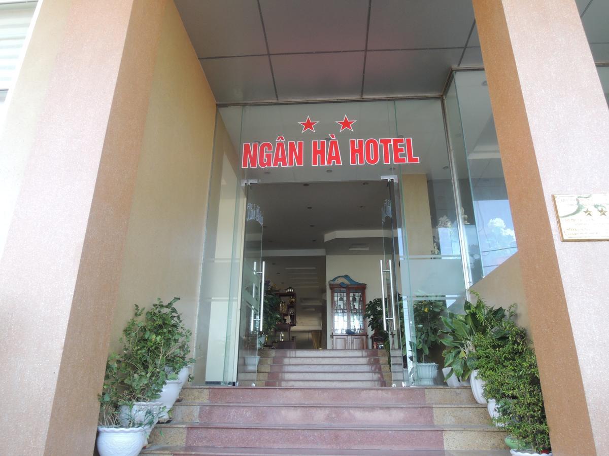 Ngan Ha Hotel Донг Хой Екстериор снимка