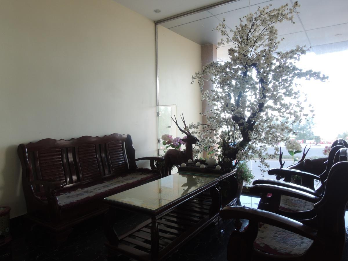 Ngan Ha Hotel Донг Хой Екстериор снимка