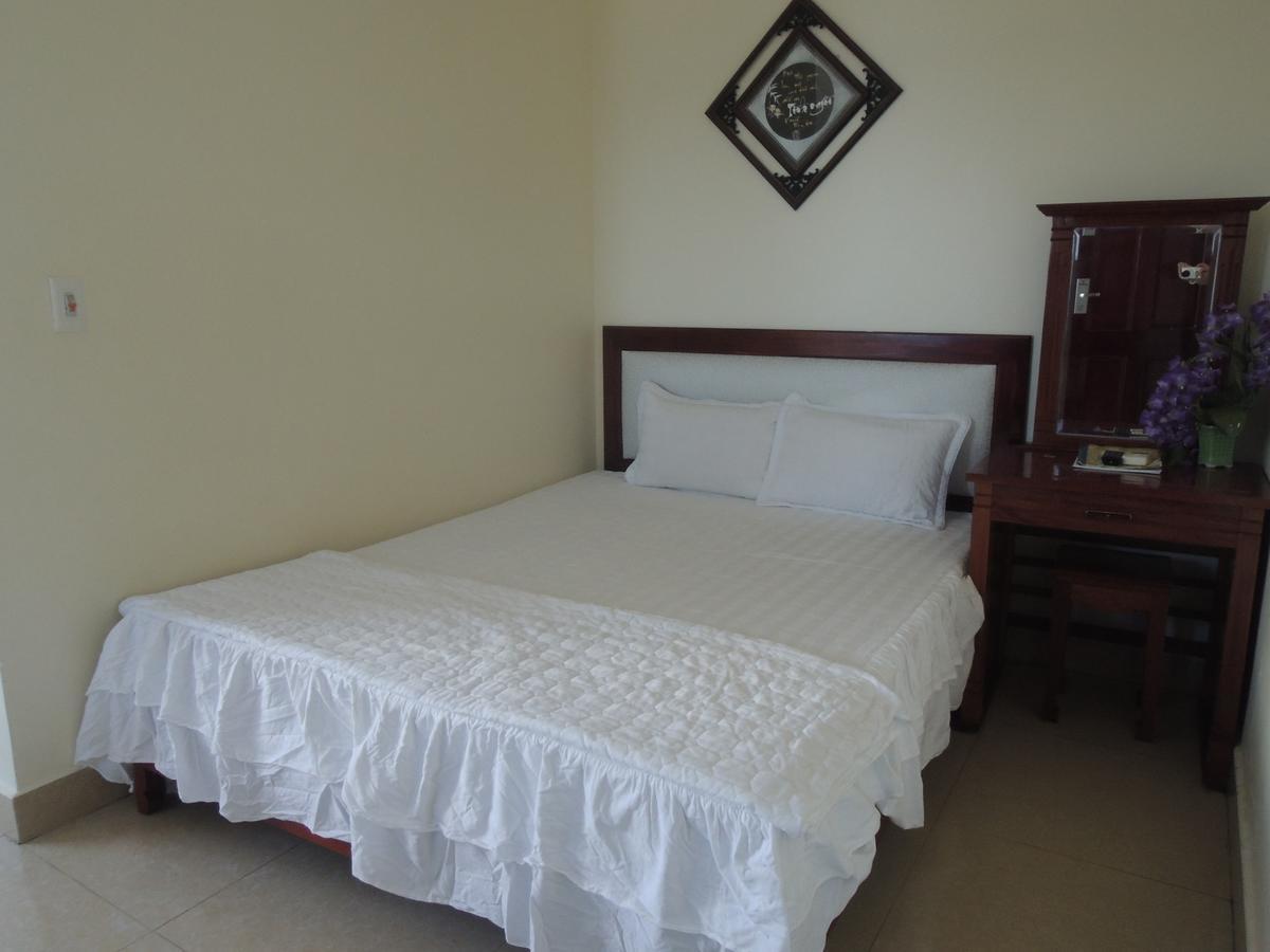 Ngan Ha Hotel Донг Хой Екстериор снимка