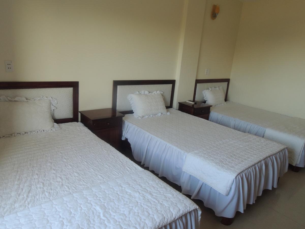 Ngan Ha Hotel Донг Хой Екстериор снимка